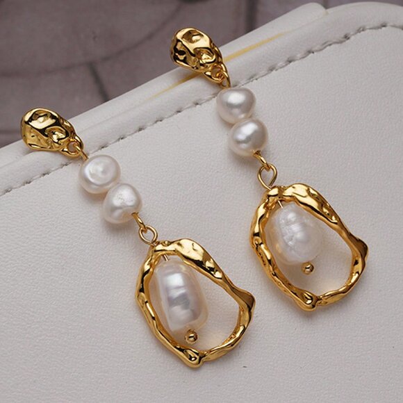 Yellow Gold Luxurious Women's Sexy Natural Pearl Long Earrings - Picture 4 of 4
